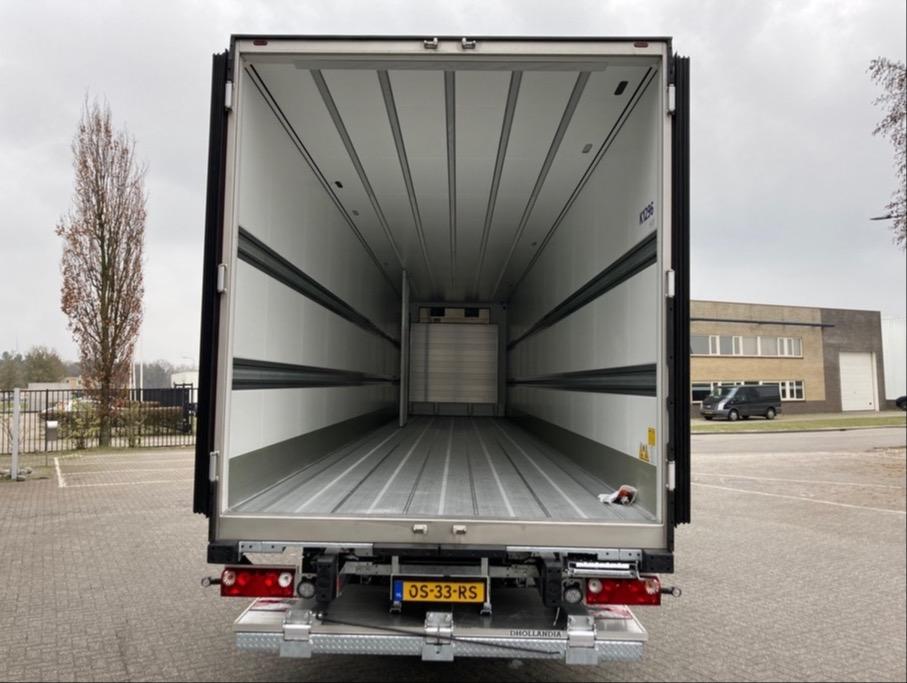 Binnenkant multitemp trailer van Kuijpers Rental