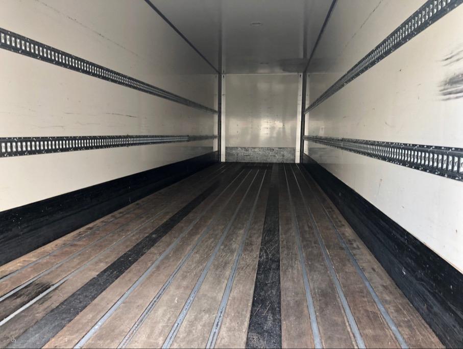 De ruime laadruimte van de citytrailer