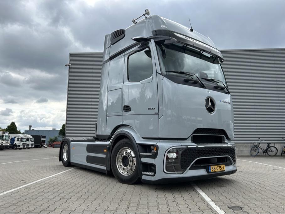Elektrische Mercedes Actros e600 voor verhuur